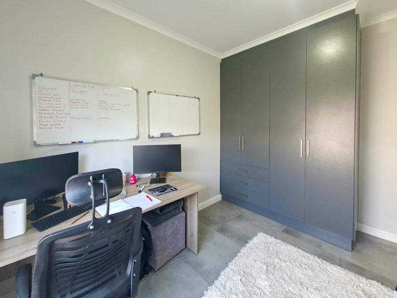 3 Bedroom Property for Sale in Eden Residential Estate Western Cape